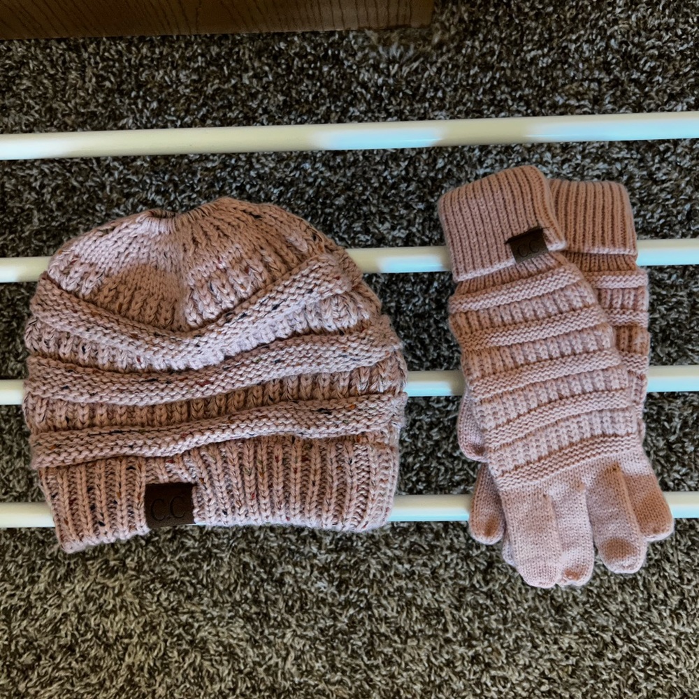 C.C. Hat and Gloves Set